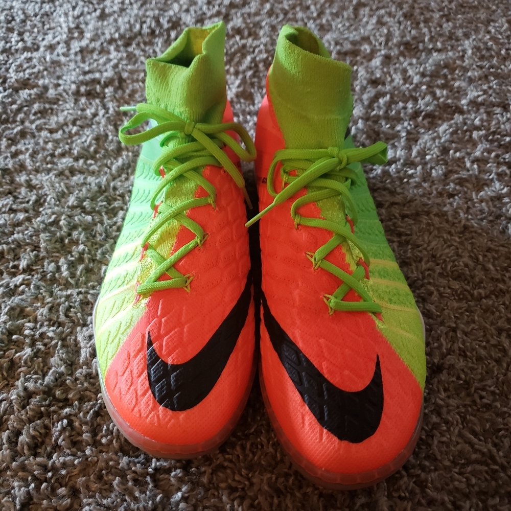 Nike HyperVenom X